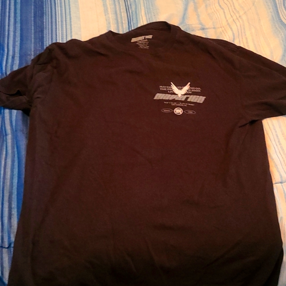 Maverick tee